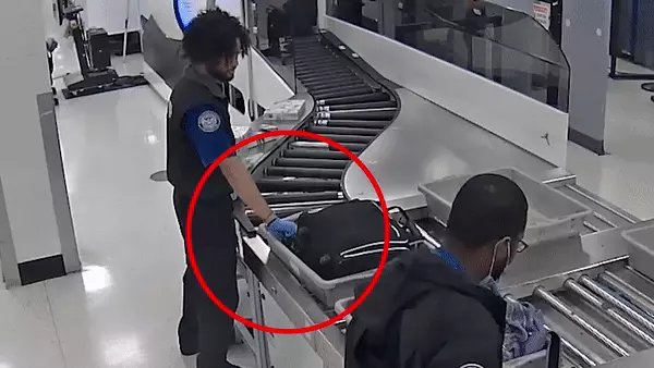 אנשי בידוק גונבים ממזוודות בשדה התעופה