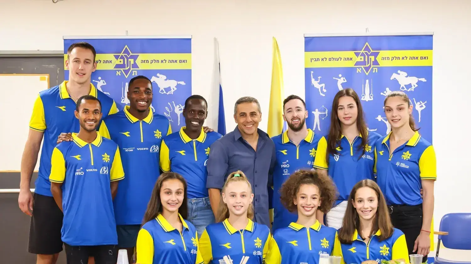 ספורטאי מכבי תל אביב: מארו טפרי, ארטיום דולגופיאט, לונה צ'מטאי סלפטר, בלסינג אפריפה, רומי פריצקי, דיאנה סברצוב