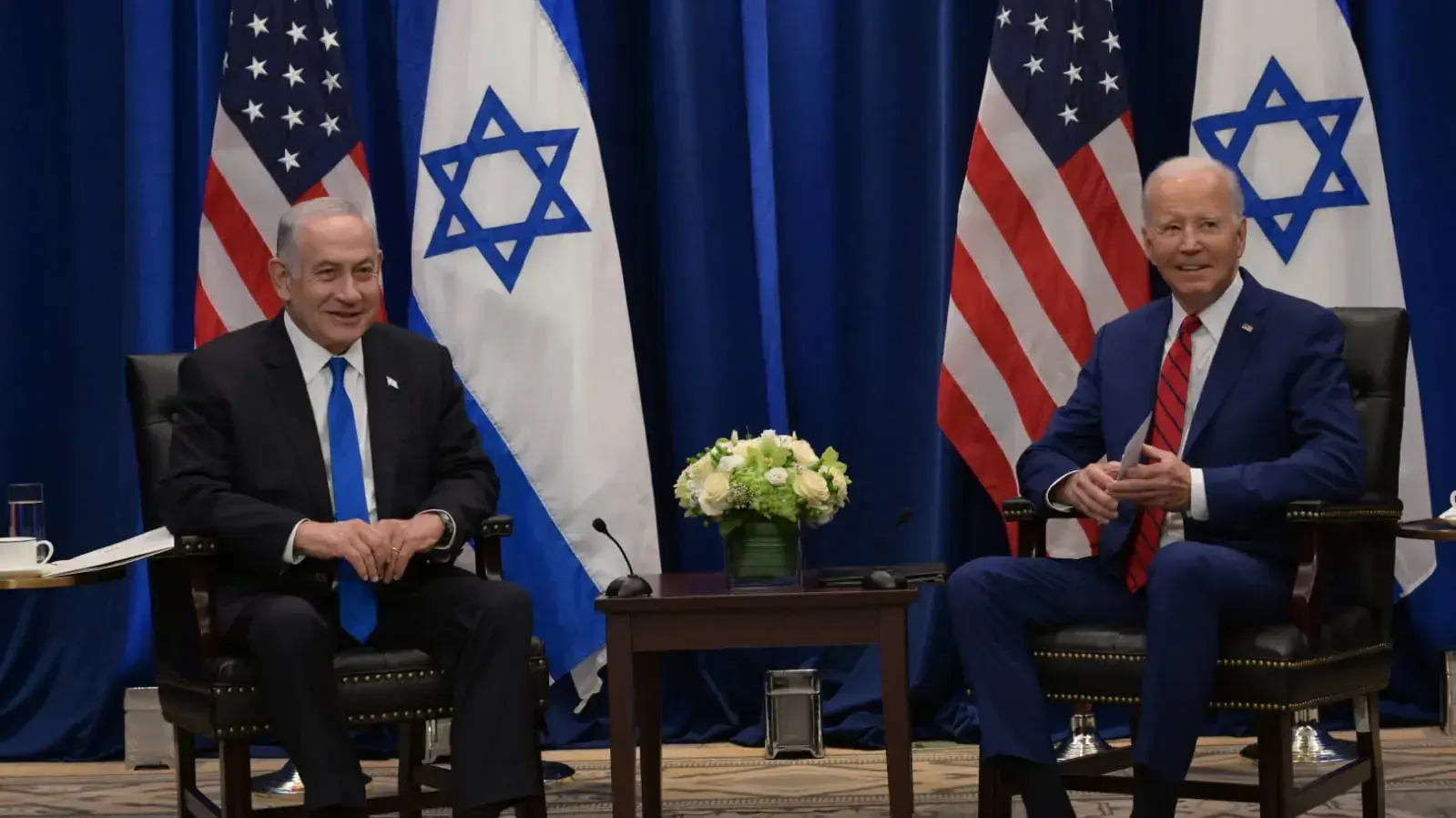 ראש הממשלה בנימין נתניהו בפתח פגישתו עם נשיא ארה"ב ג'ו ביידן, במלון Intercontinental בניו יורק.