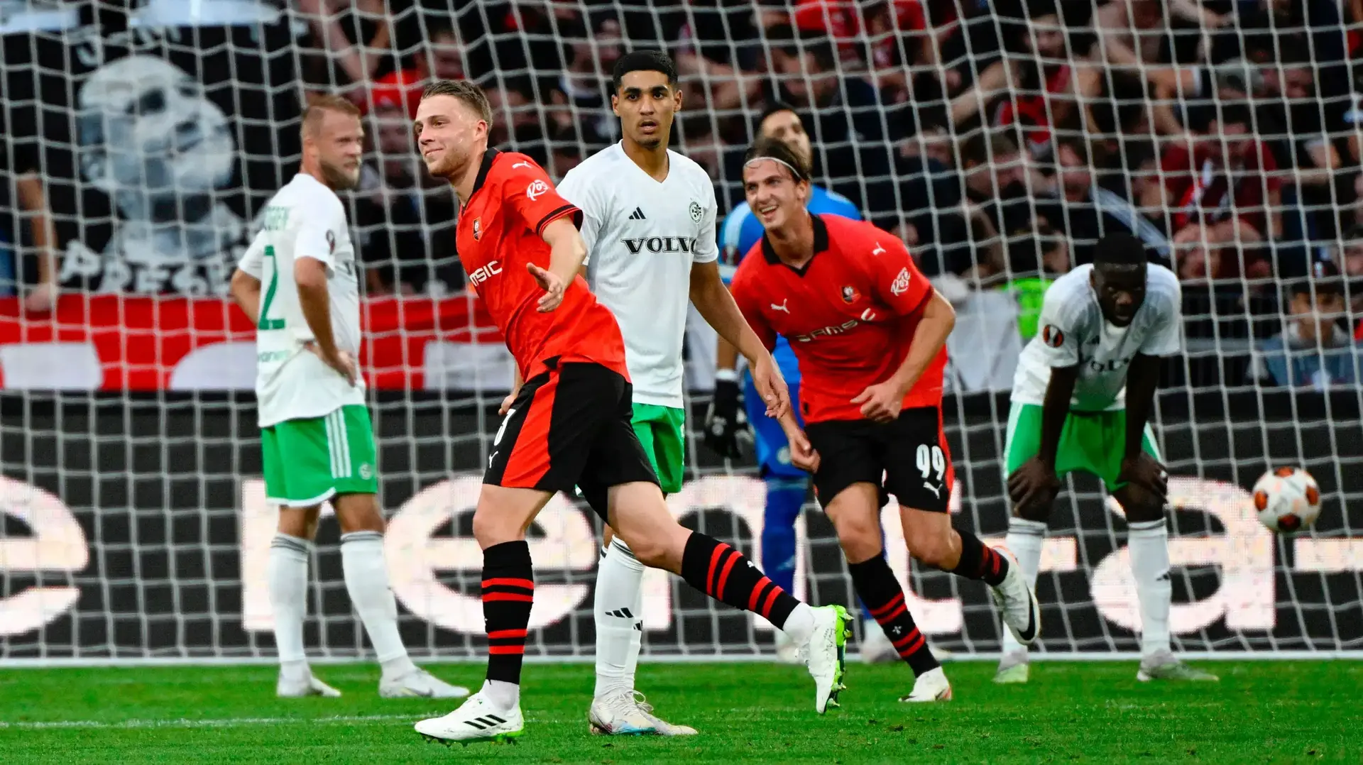 אדריאן טרופר שחקן רן חוגג שער מול מכבי חיפה