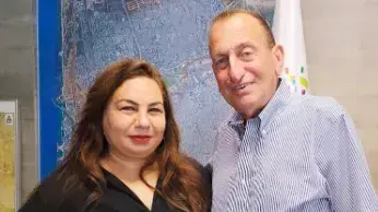 אמירה בוזגלו מצטרפת לרון חולדאי
