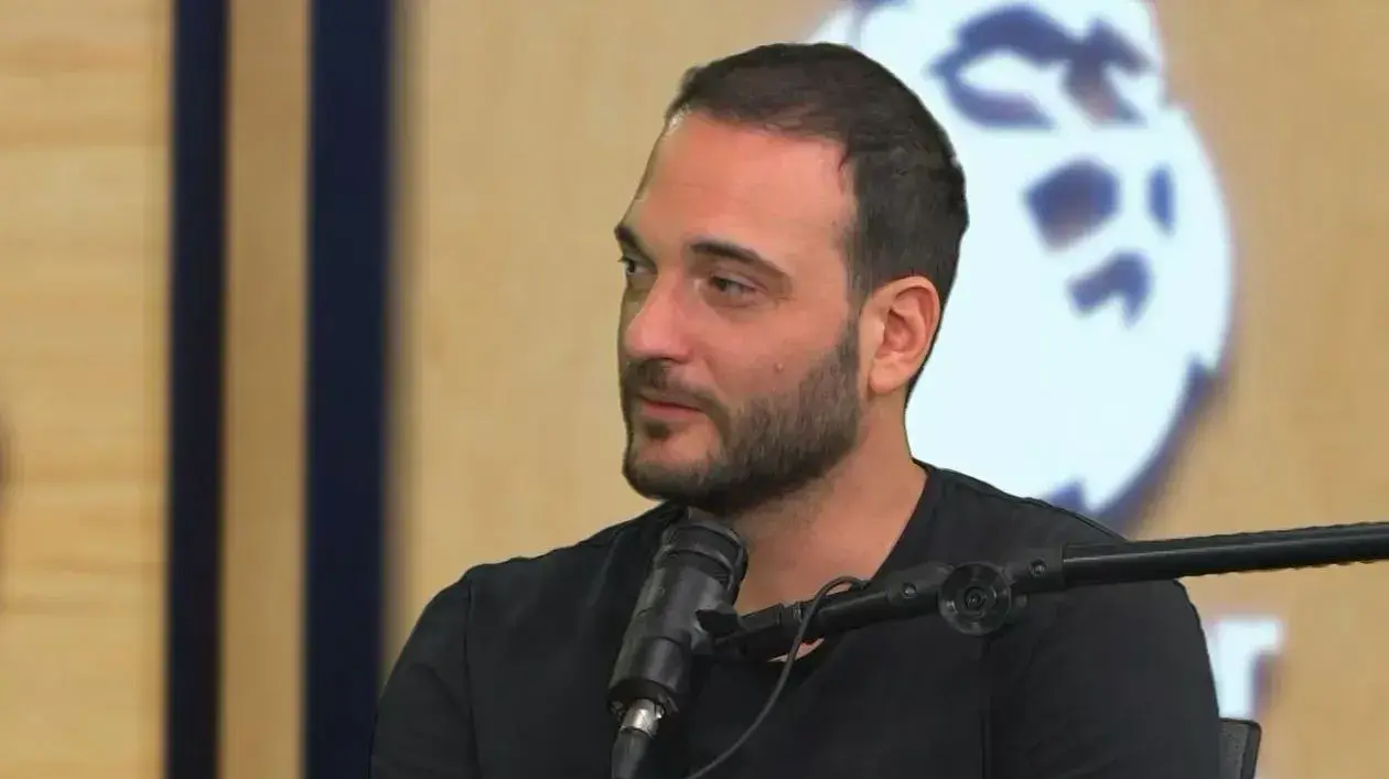 בשירות פוד מלכותה, פרק 2 בשירות פוד מלכותה, פרק 2