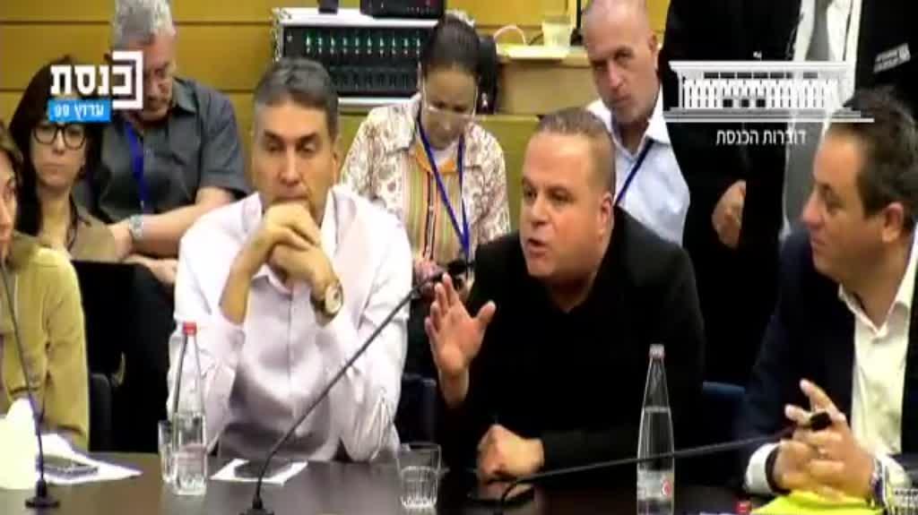 ראש עיריית אשקלון תומר גלאם מתפרץ על סמוטריץ' בוועדת הכנסת