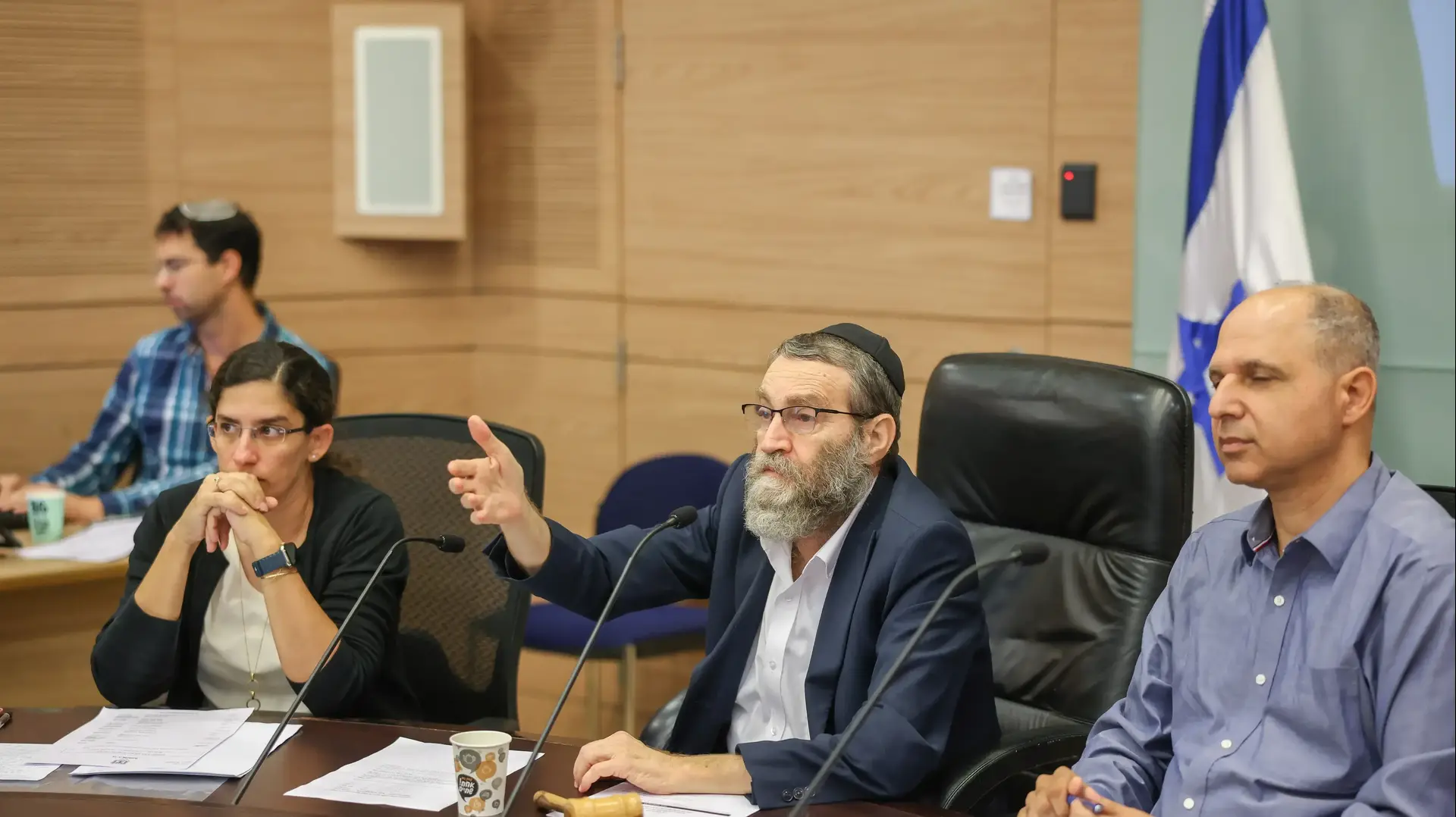 משה גפני ועדת הכספים