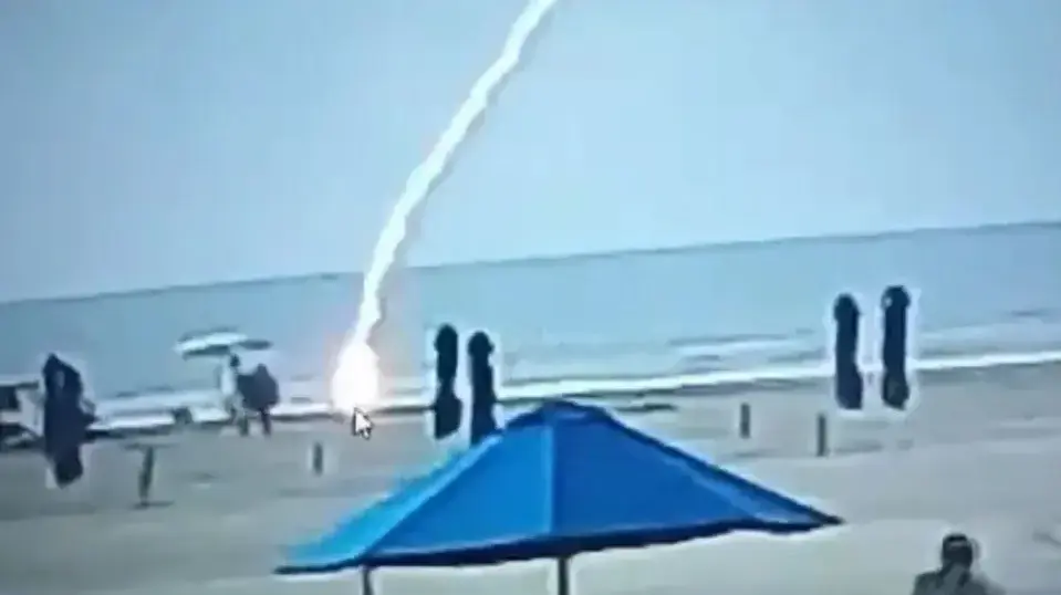 ברק הרג אישה בחוף הים