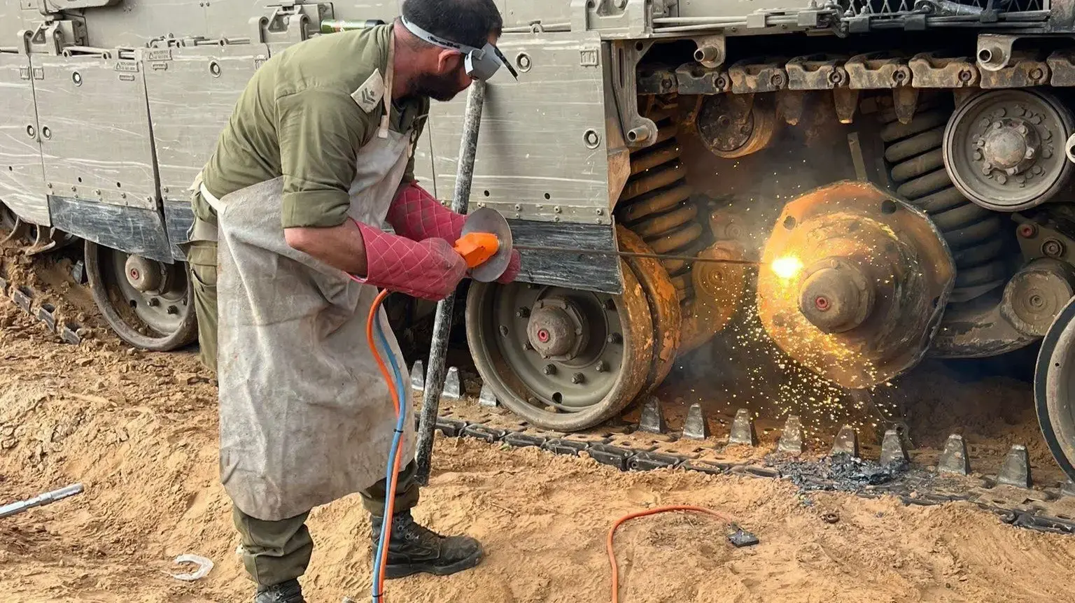 טיפול בטנק מרכבה במלחמת חרבות ברזל