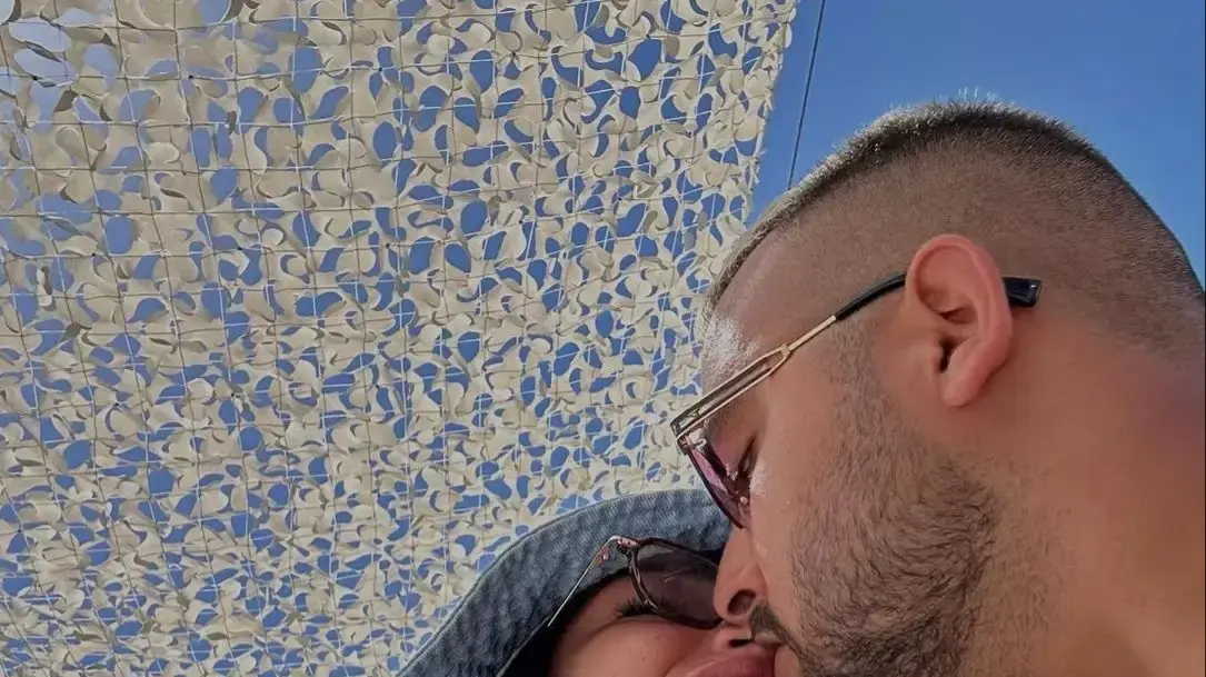 אושר כהן ובת הזוג סהר נועם
