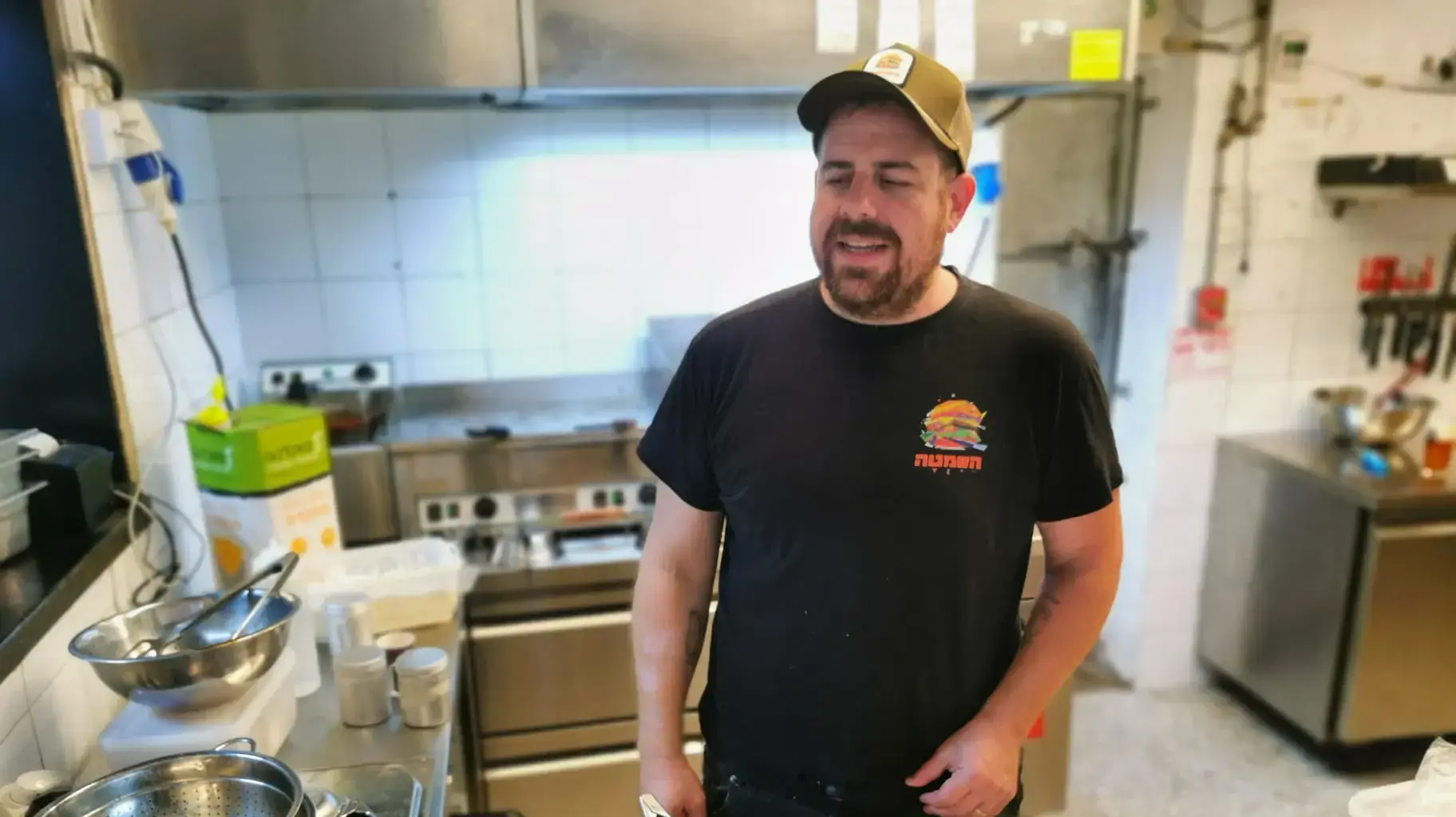 דור יעקב מבעלי המבורגר הסמטה