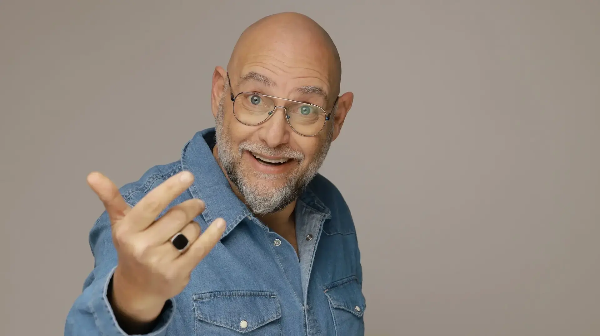 צביקה הדר