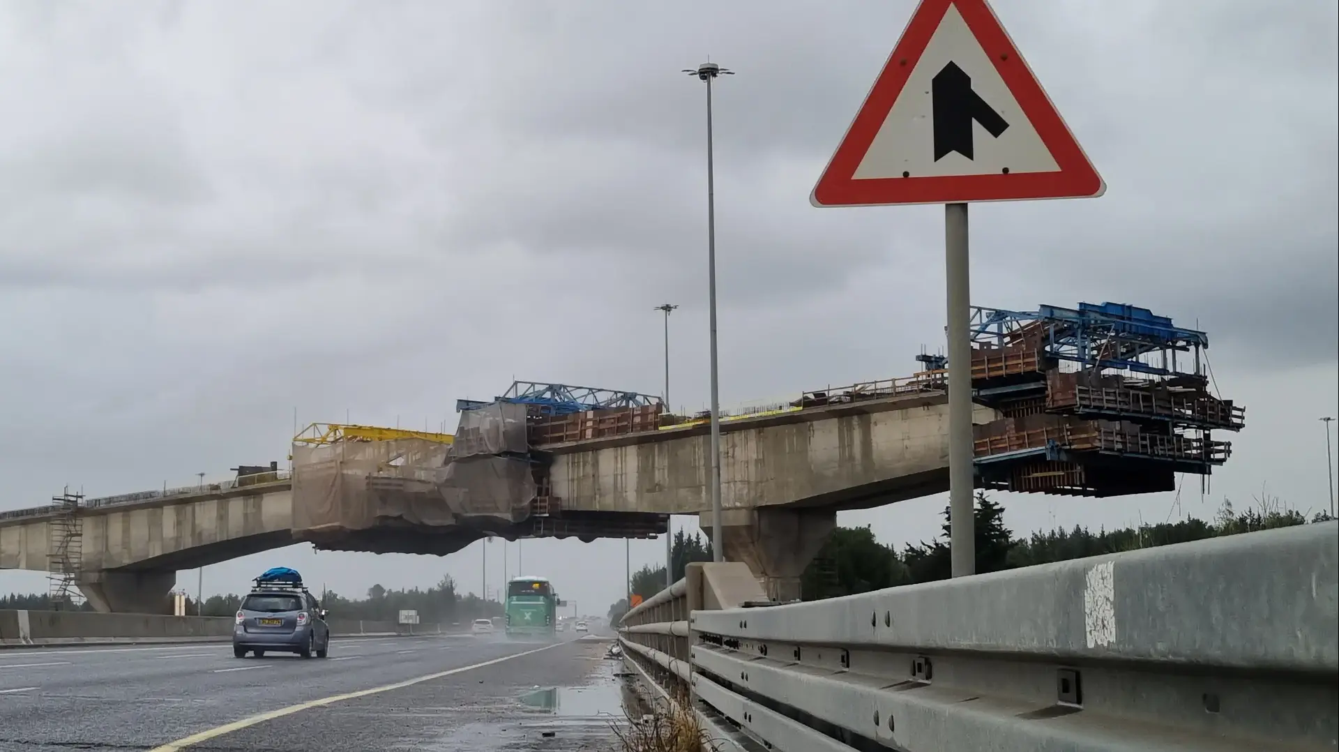 גשר הרכבת מסילת 431 מעל כביש מספר 1