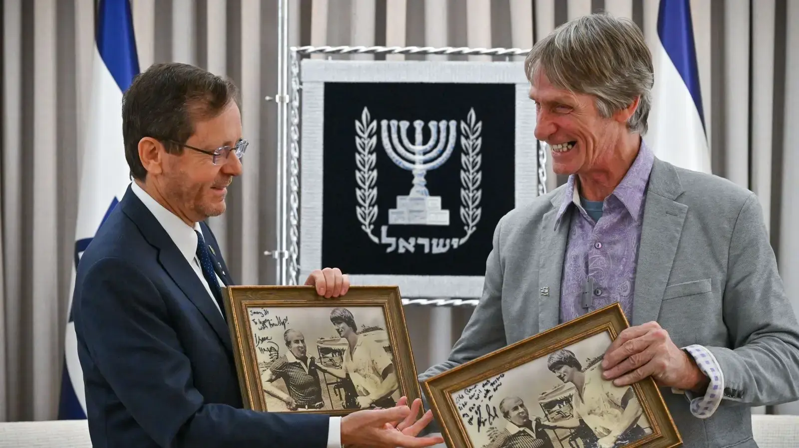 נשיא המדינה יצחק הרצוג עם מתאבק העבר קווין ואן אריק
