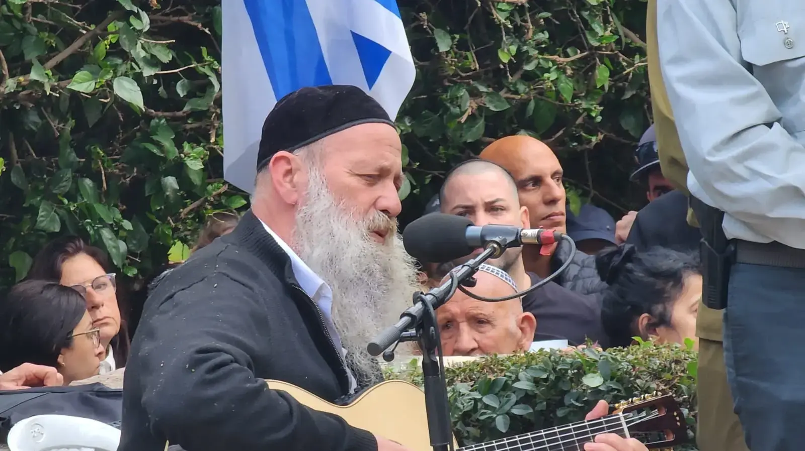 שולי רנד בהלוויתו של נועם אשרם בבנימינה, 17 בינואר 2024