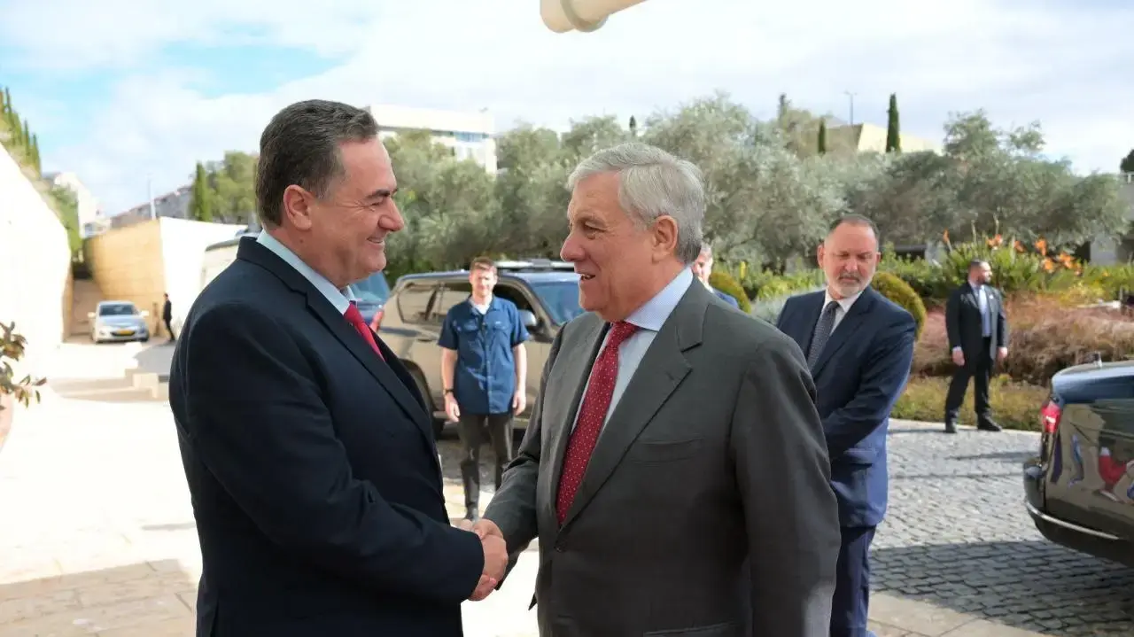 שר החוץ האיטלקי אנטוניו טיאני עם שר החוץ ישראל כ"ץ