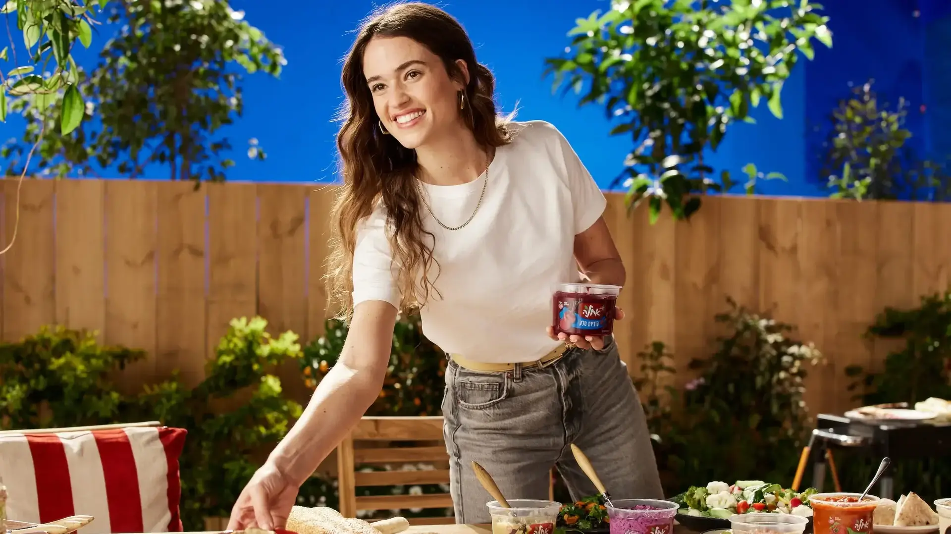 ניב סולטן על סט הצילומים של אחלה