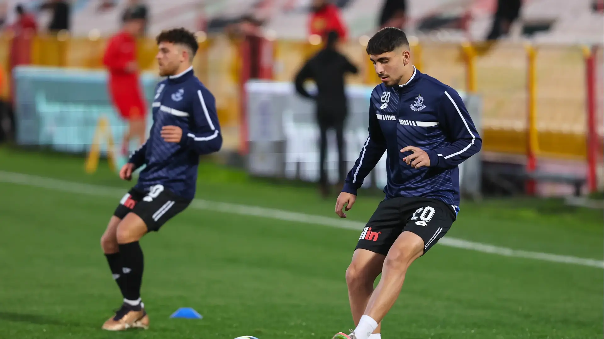 שחקן הפועל פתח תקוה רוי נאווי