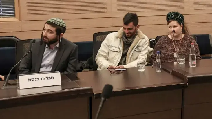מימין - ספיר לוי, ינון לוי, צבי סוכות בדיון ועדת הכלכלה