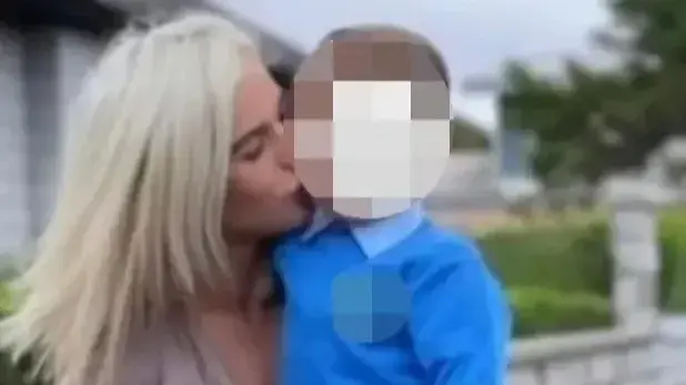 ג'נה רוגרס: אני האימא הכי סקסית בבית הספר