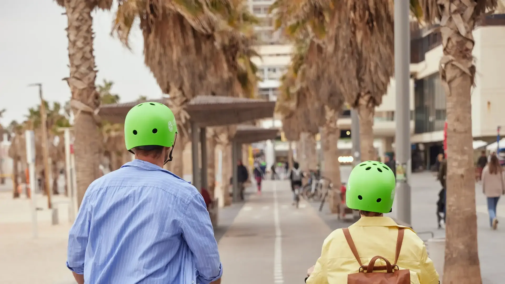רוכבי קורקינט בתל אביב