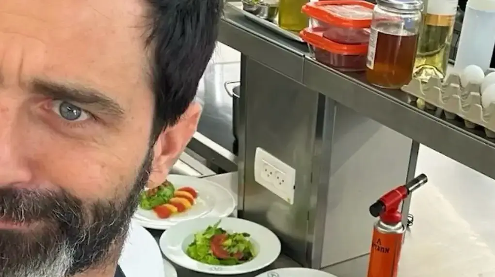יהודה לוי בקורס בישול של אטיליו