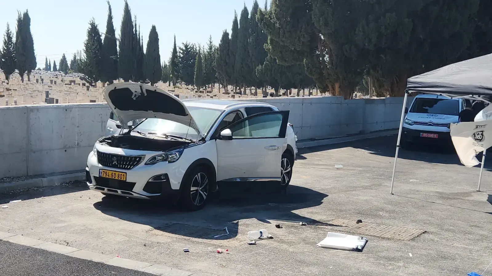 המכונית בה נמצאה גופה ליד בית העלמין, ראשון לציון, 11 במרץ 2024