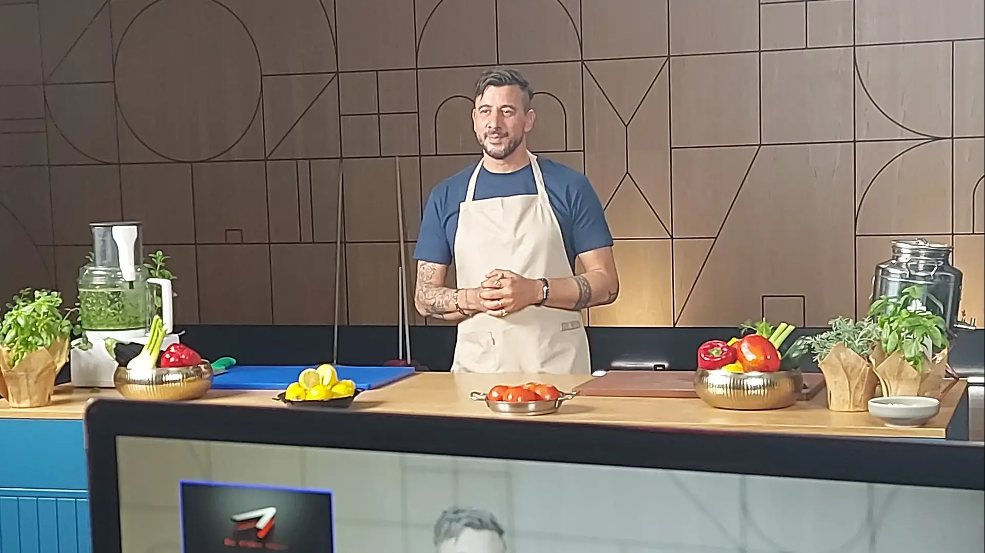השף משה אביב בקמפיין לסודקסו ישראל.