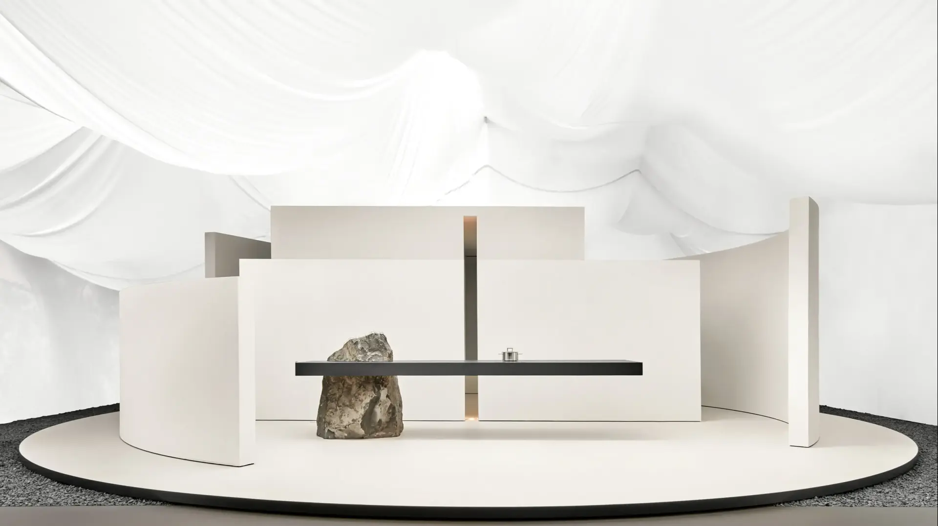 Gaggenau's 'The Elevation of Gravity' - Center of Gravity