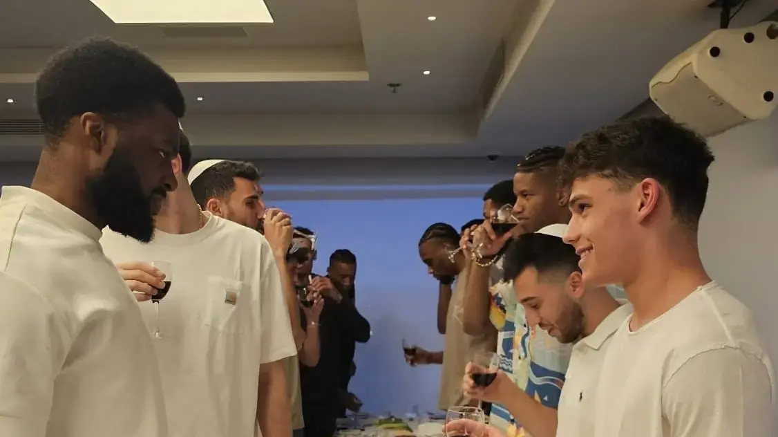סדר פסח של מכבי תל אביב לפני פלייאוף היורוליג ביוון