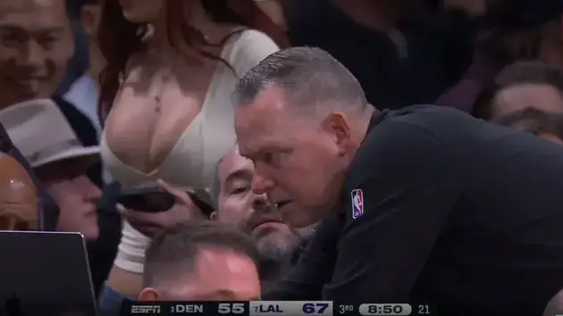 "תקרית החזה הוויראלית" במשחק ה-NBA