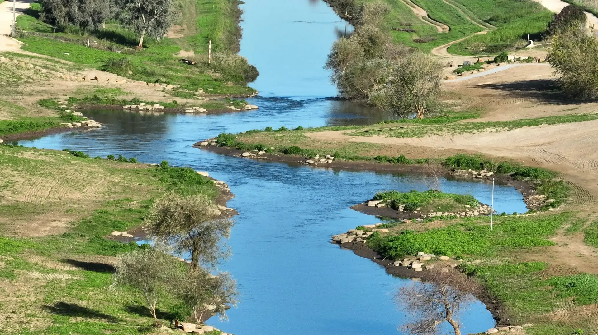 הסדרת שבילים במקטע המשוקם בתעלת הירדן המזרחית