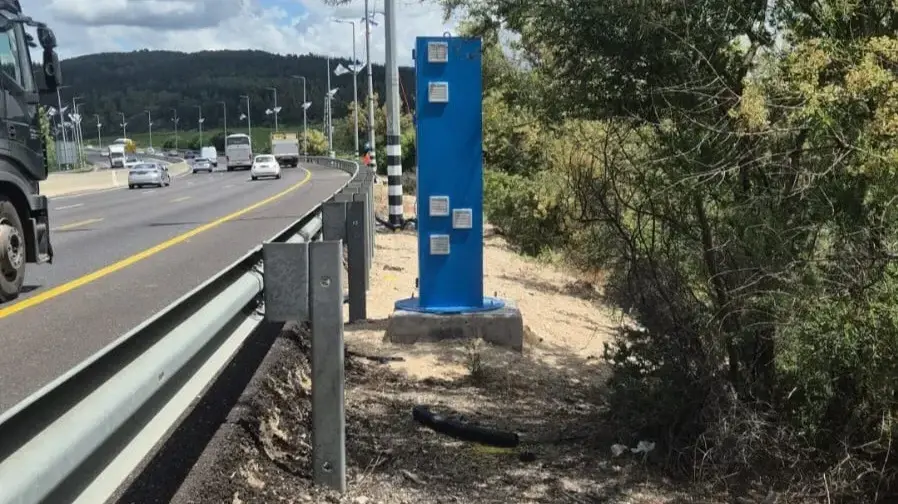 מצלמת ניסוי לספירת נוסעים בכביש מספר 1