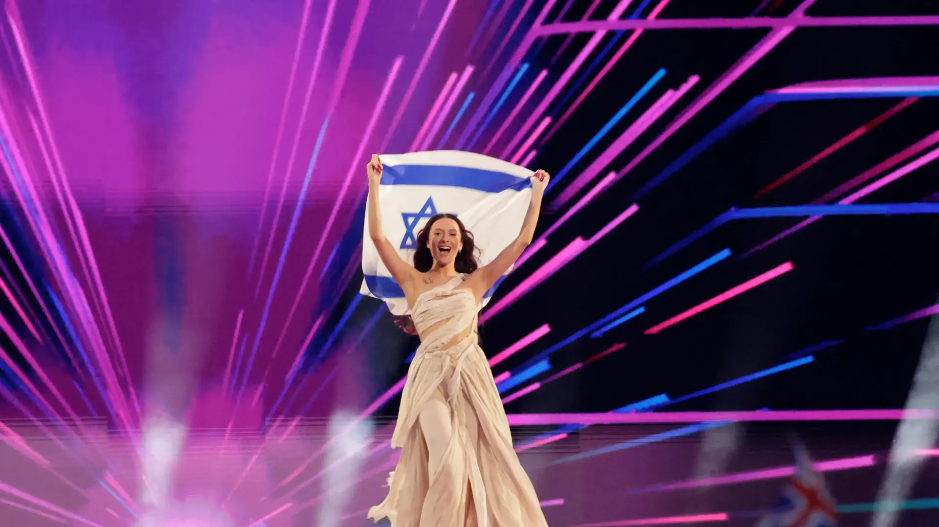 עדן גולן נציגת ישראל על במת גמר האירויזיון 11 במאי 2024