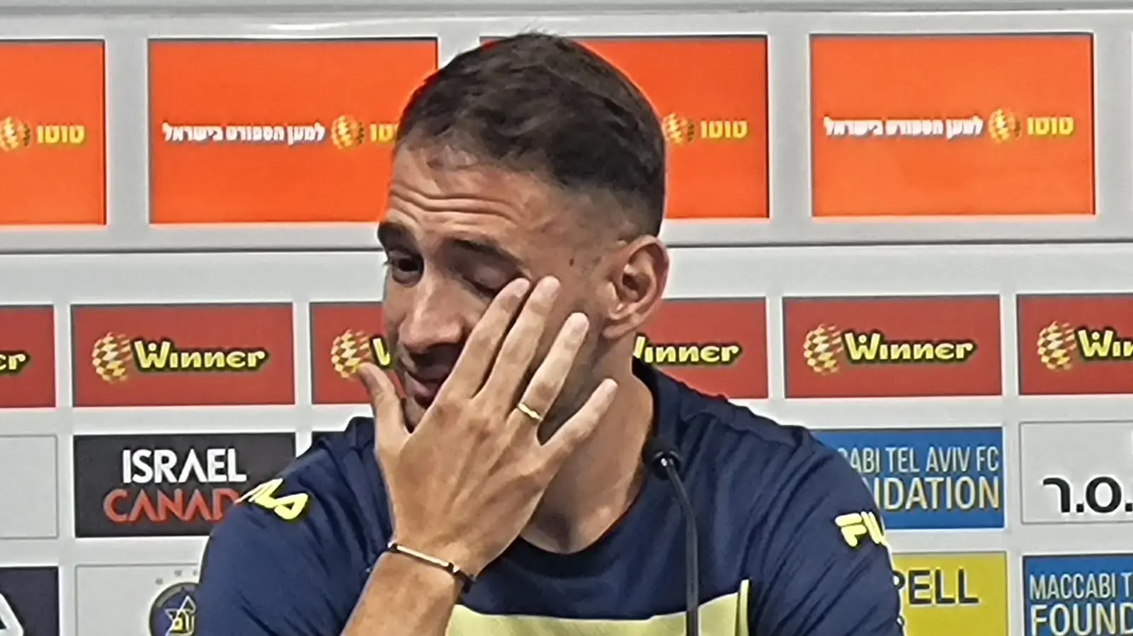 אנריק סבוריט, שחקן מכבי תל אביב