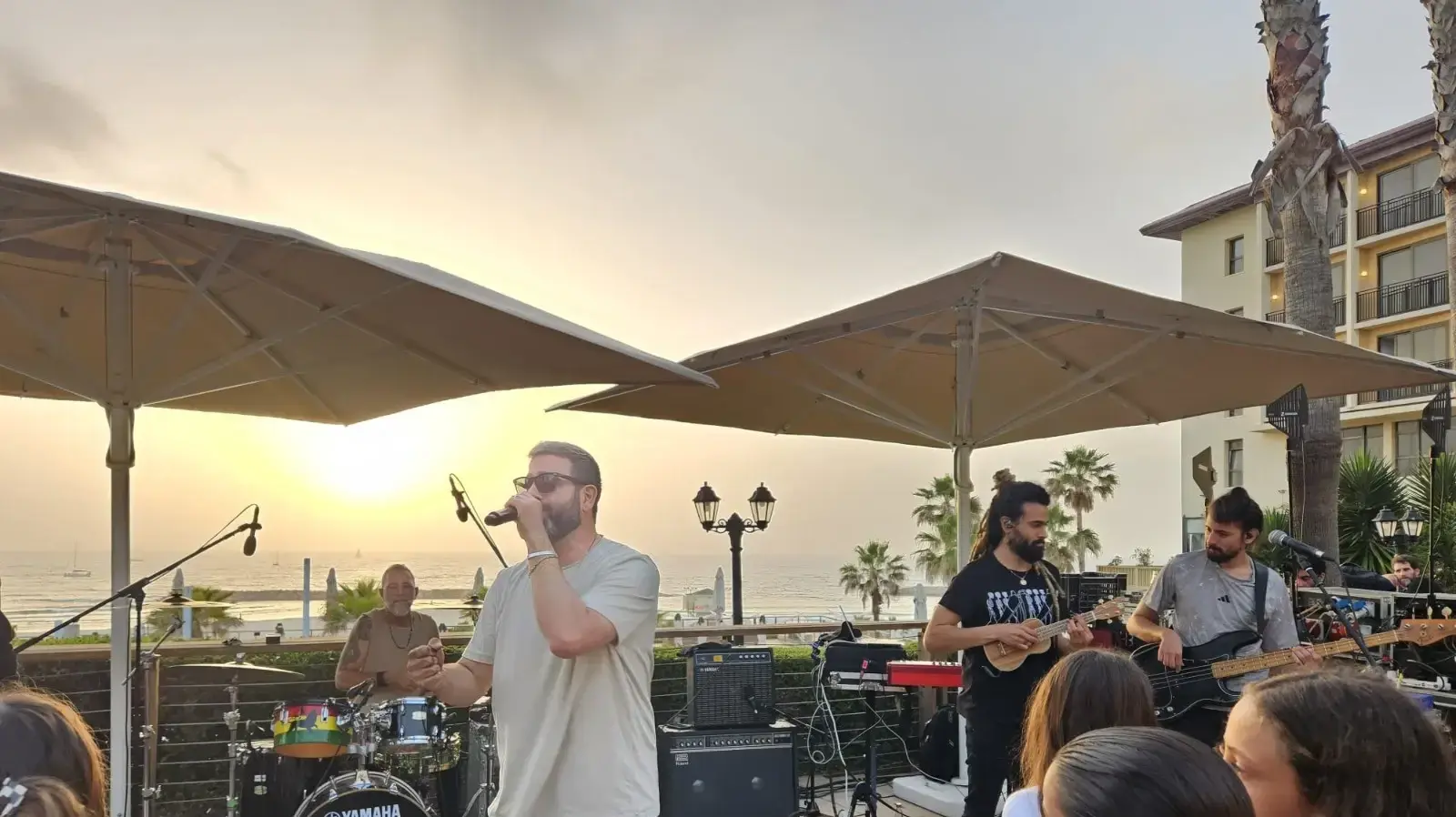 התקווה 6 בהופעה במלון דן אכדיה בהרצליה