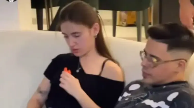 סטטיק ועדי ביטי מבלים יחד