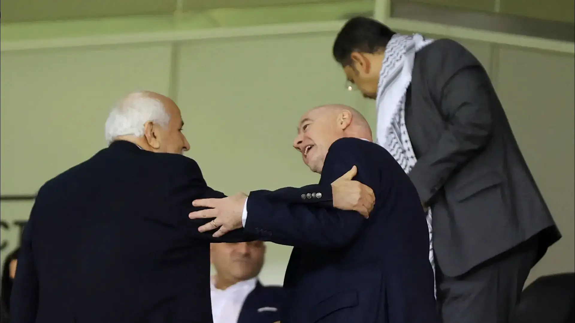 נשיא פיפ"א, ג'אני אינפנטינו, עם יו"ר ההתאחדות לכדורגל הפלסטינית, ג'יבריל רג'וב נשיא פיפ"א, ג'אני אינפנטינו, עם יו"ר ההתאחדות לכדורגל הפלסטינית, ג'יבריל רג'וב