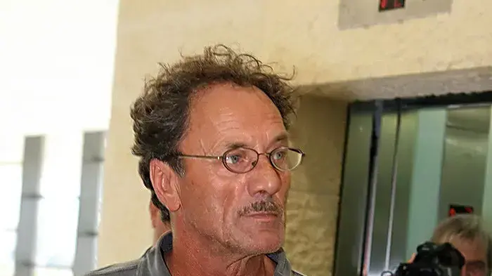 מוחמד בכרי בבית המשפט במהלך תביעה של חיילי מילואים נגד הסרט ג'נין ג'נין