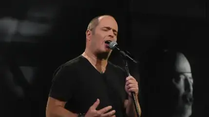 הזמר אדם