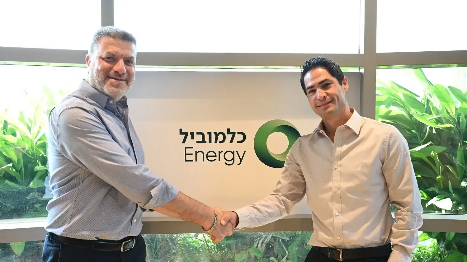מימין לשמאל:  אביב פפר, יניב שיראזי