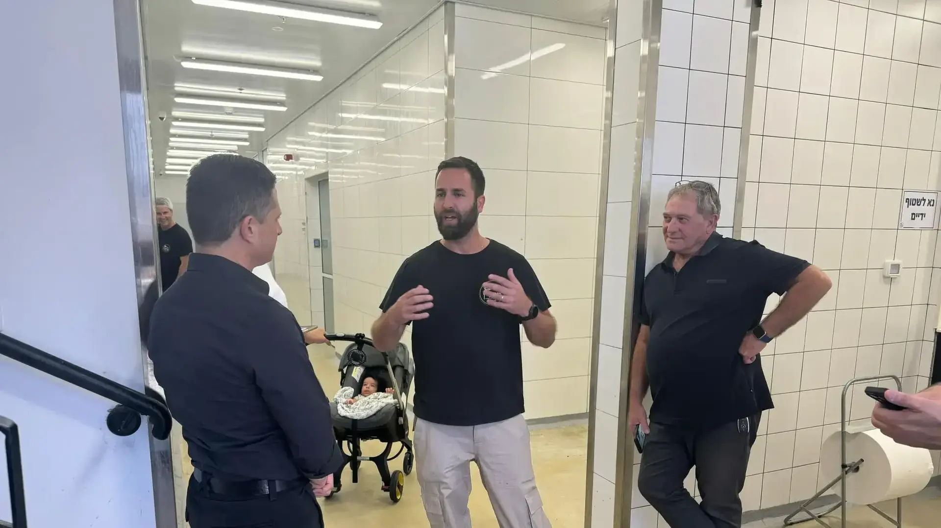 דנילוביץ' במפעל החדש של קונדיטוריית מרטין
