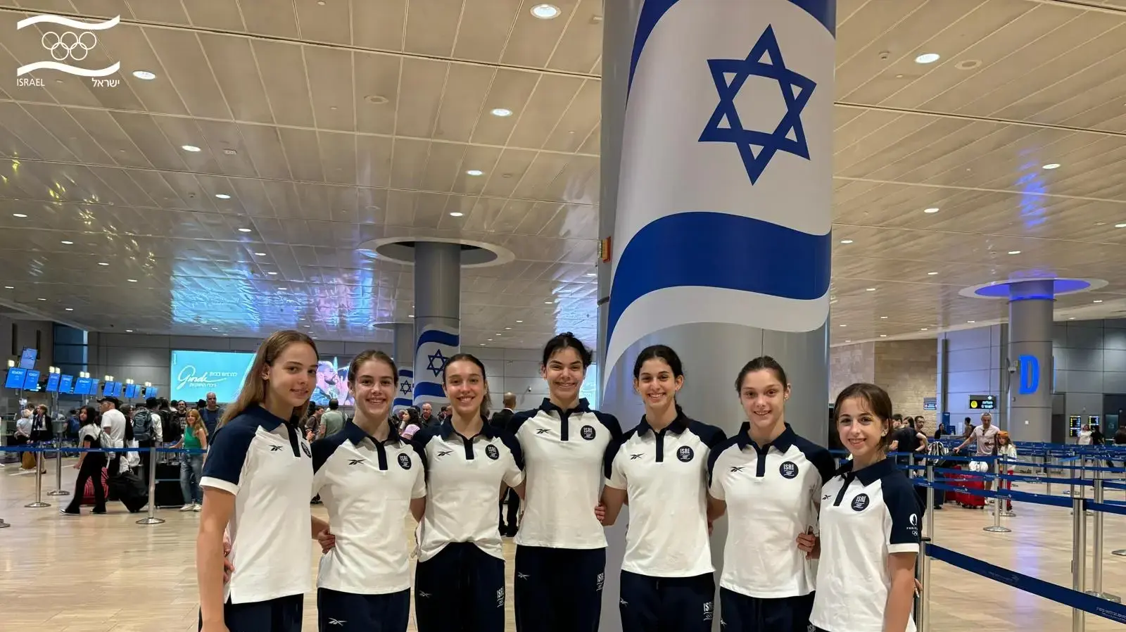 בנות נבחרת ההתעמלות האומנותית של ישראל ביציאה לפריז 2024
