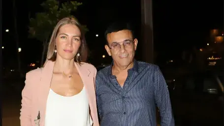 רוני מאנה, ג'ני צ'רוואני
