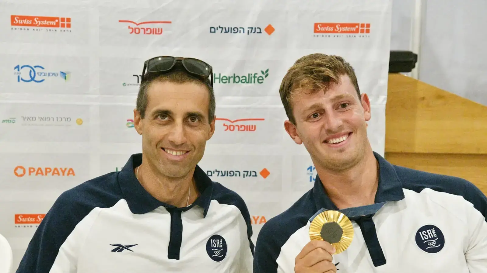 תום ראובני, זוכה מדליית הזהב בפריז עם מאמנו גל פרידמן