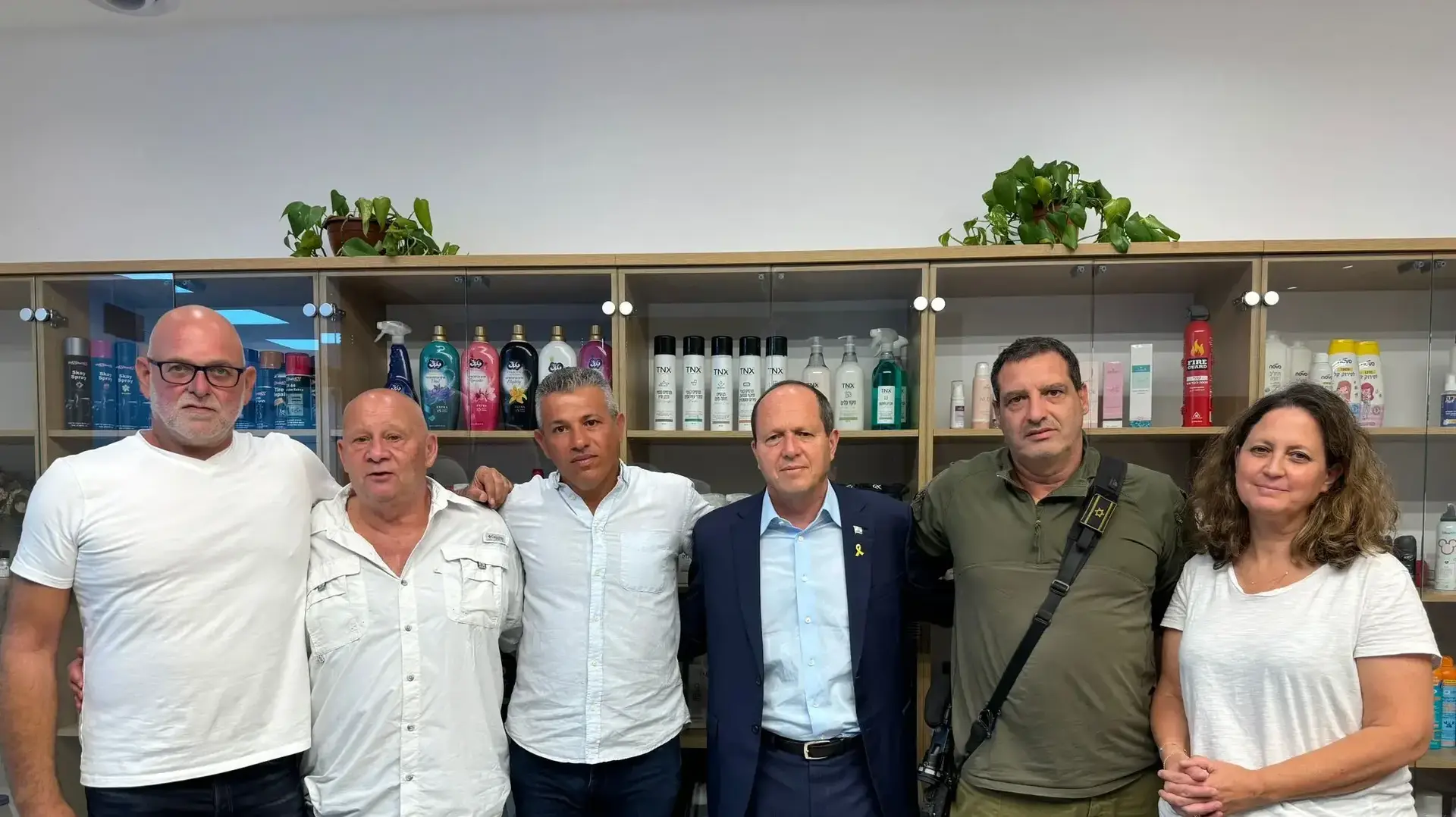 שר הכלכלה ניר ברקת מבקר במפעל שניב-סאסאטק