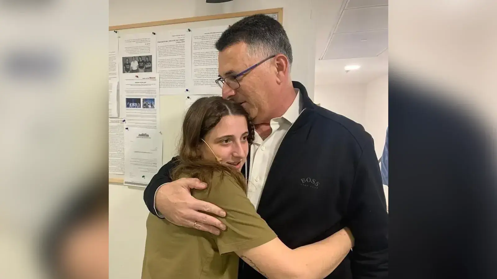 גדעון סער ובתו אלונה סער