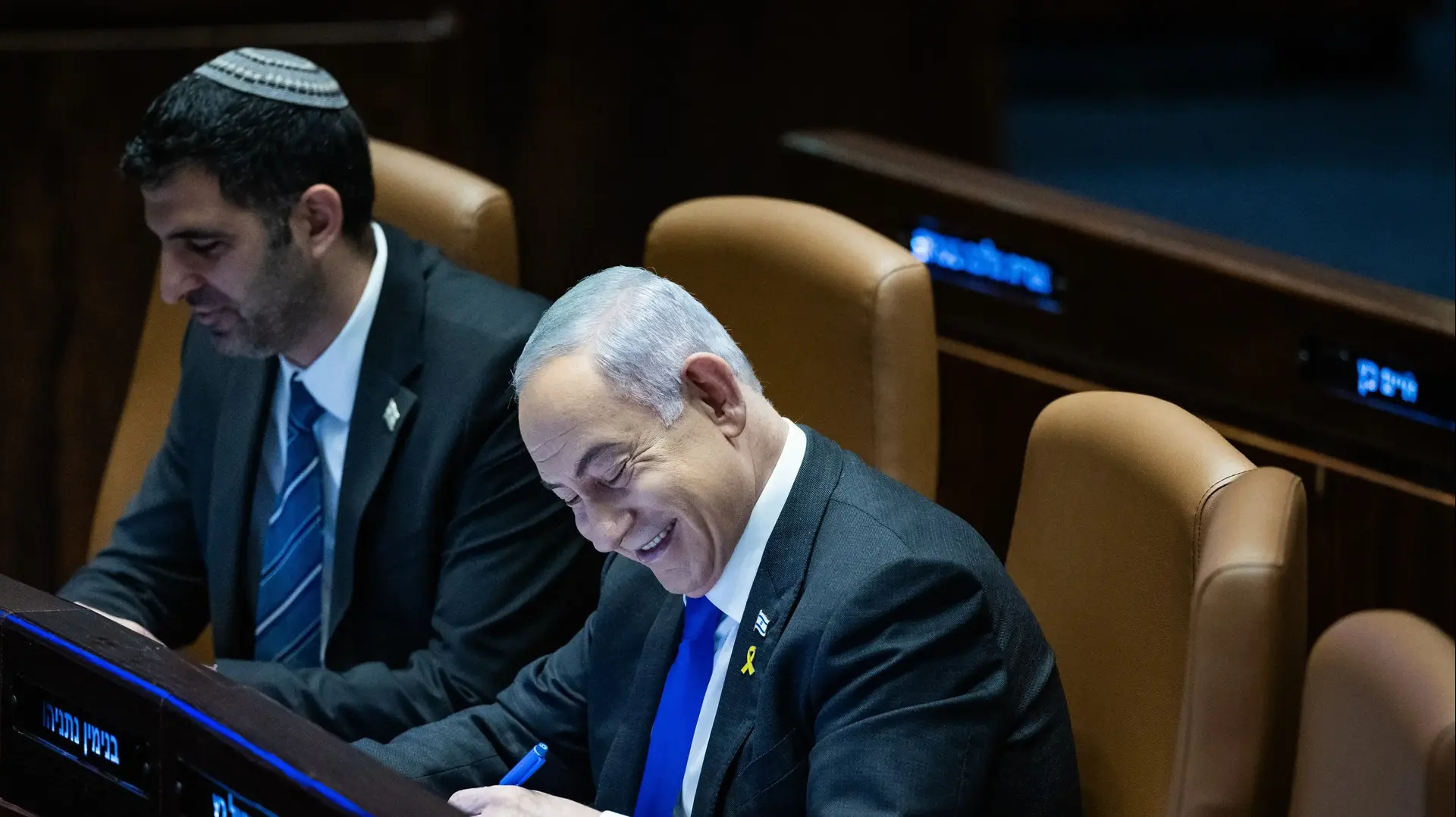 ראש ממשלת ישראל בנימין נתניהו בדיון 40 חתימות באולם המליאה של הכנסת

17 ביולי 2024