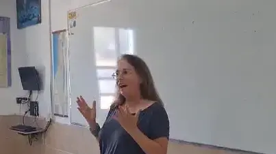מירב שורש, מורה באשל הנשיא