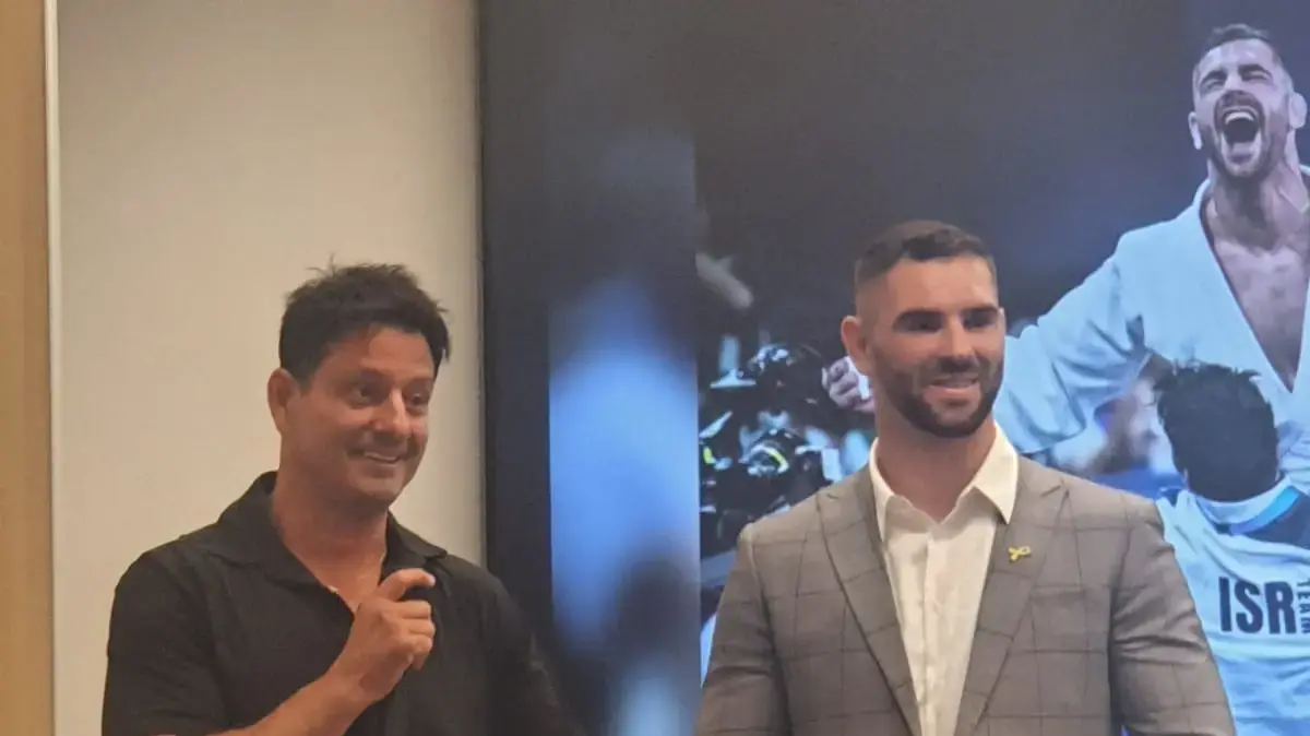 פיטר פלצ'יק לצד אורן סמדג'ה פיטר פלצ'יק לצד אורן סמדג'ה