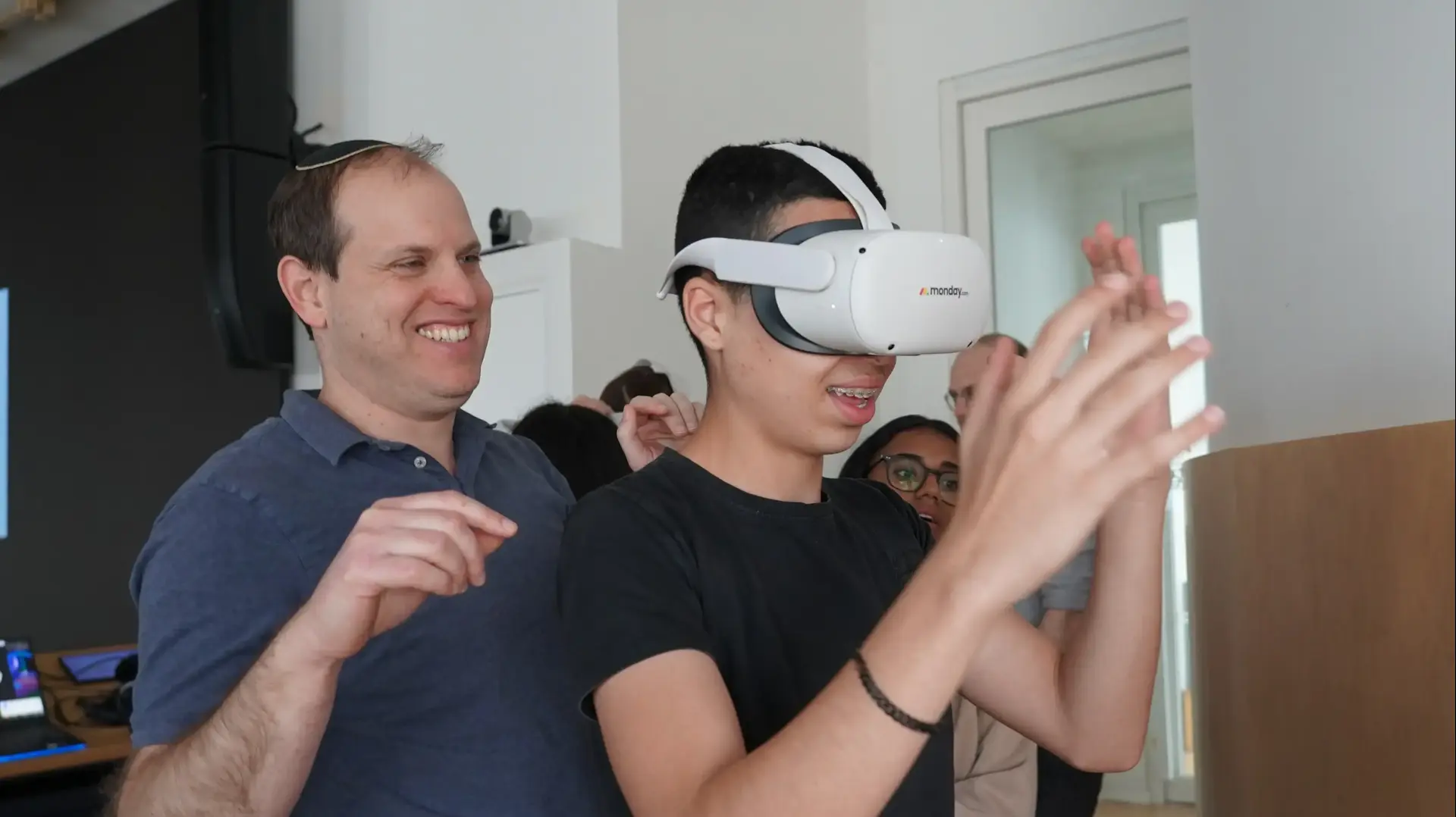 תלמידים בפיילוט של Tech School