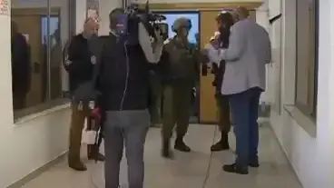 סגירת ערוץ אל ג'זירה.