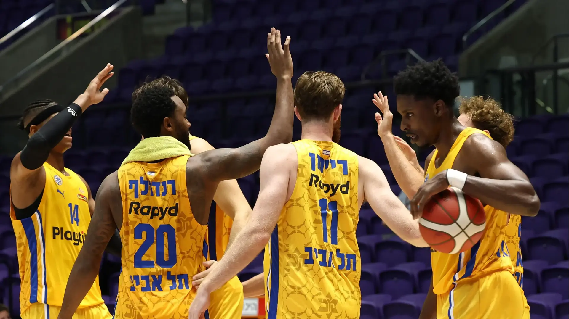 שחקני מכבי תל אביב